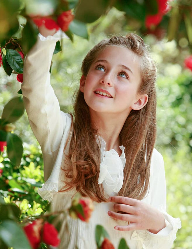 bridesmaid with roses